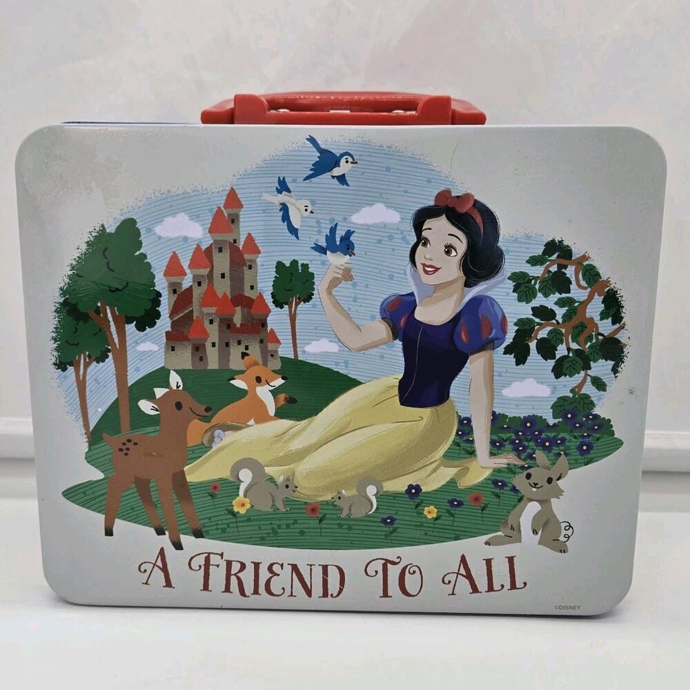 RARE Snow White Seven Dwarfs Walt Disney Raised Metal Lunch Box A Friend to All